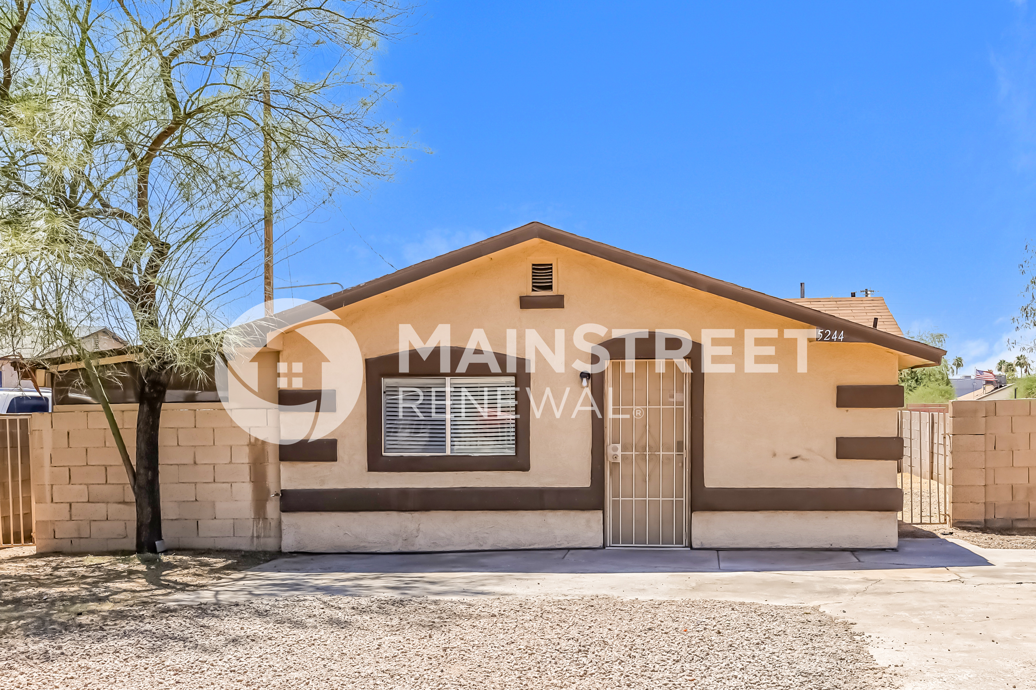 5244 S 3rd St Phoenix, AZ 85040